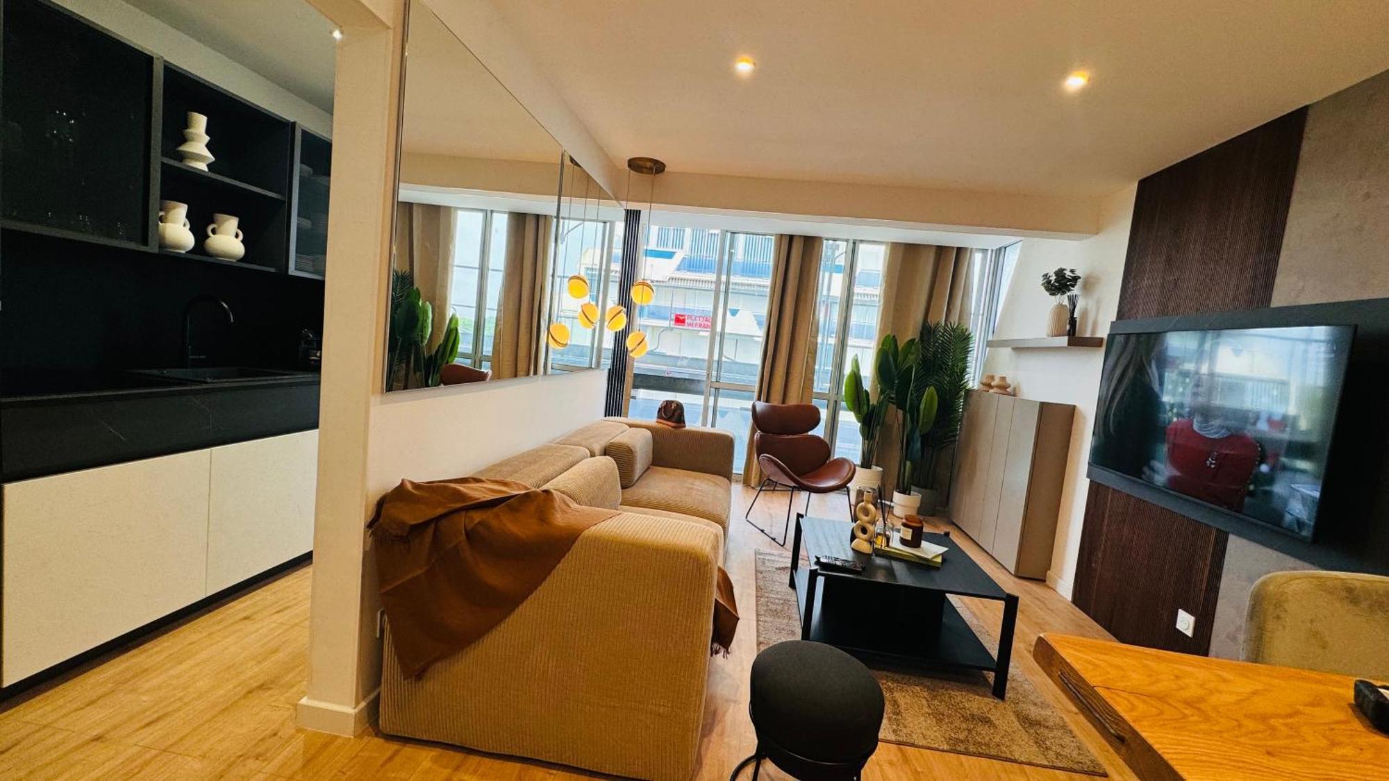 Appartement 50M De La Plage Et Toutes Commodites, Plein Centre Ville Et Silencieux La Grande-Motte Esterno foto